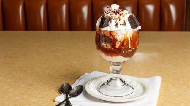 Super Brownie Sundae.