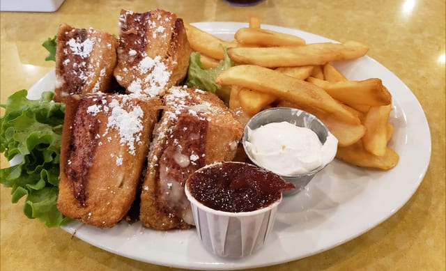 Famous Monte Cristo Sandwich.