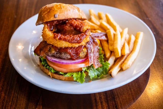 Country Burger.